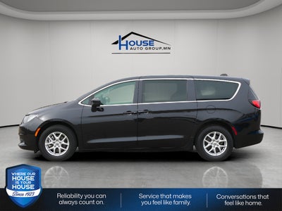 2023 Chrysler Voyager LX