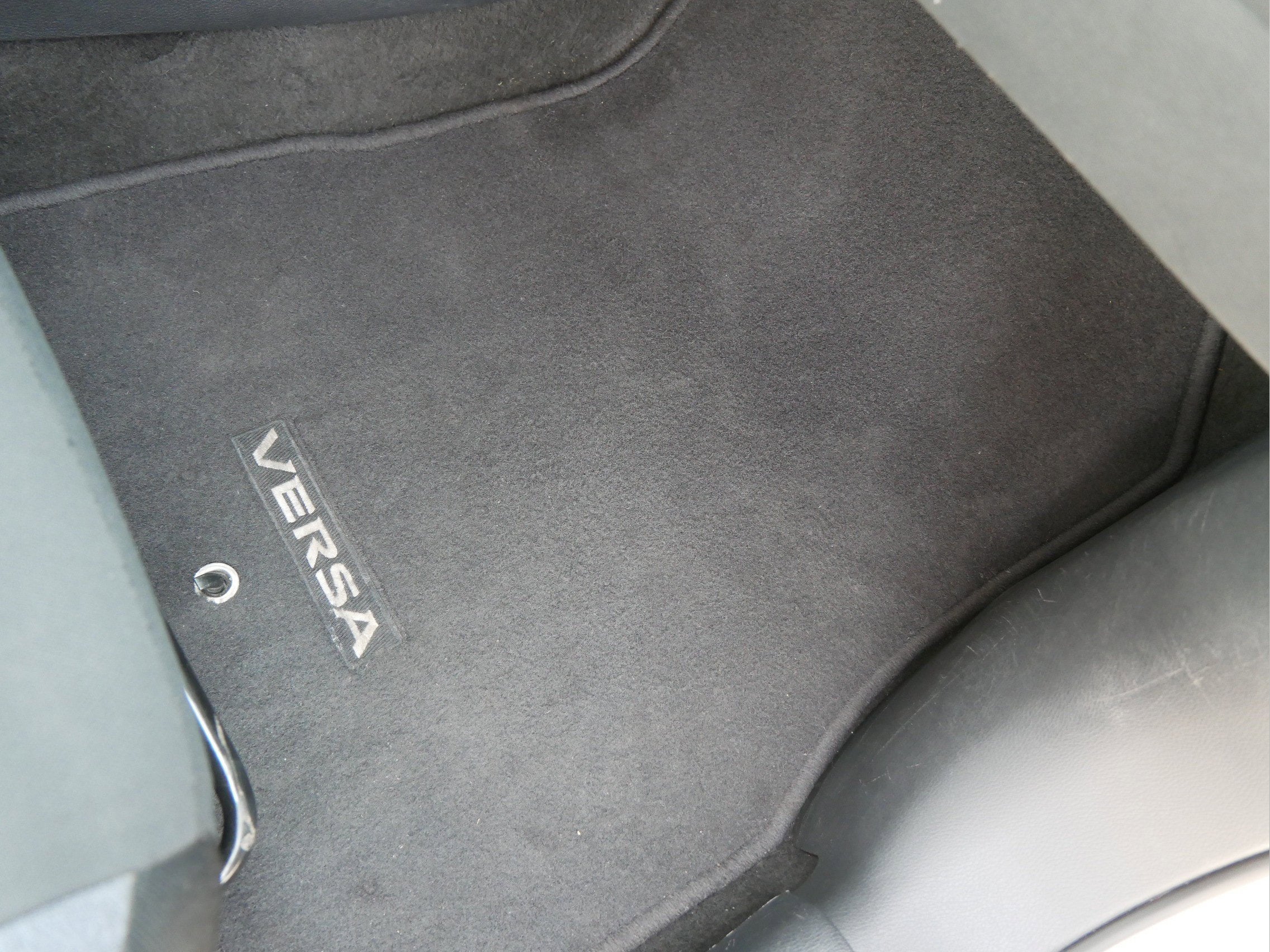 2023 Nissan Versa SV