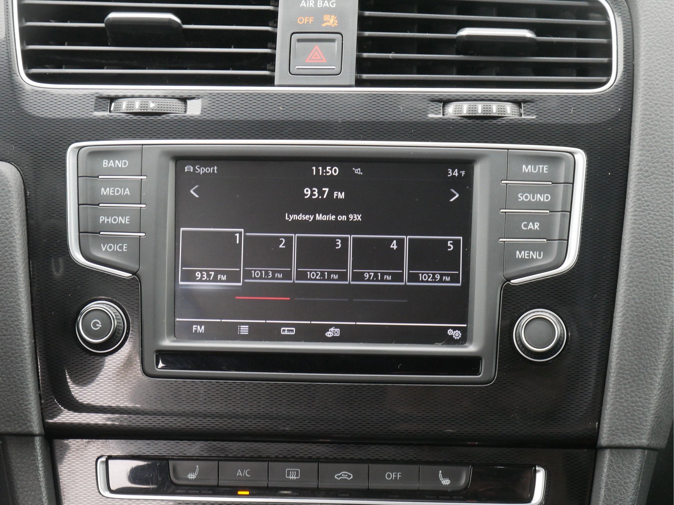 2017 Volkswagen Golf GTI Sport