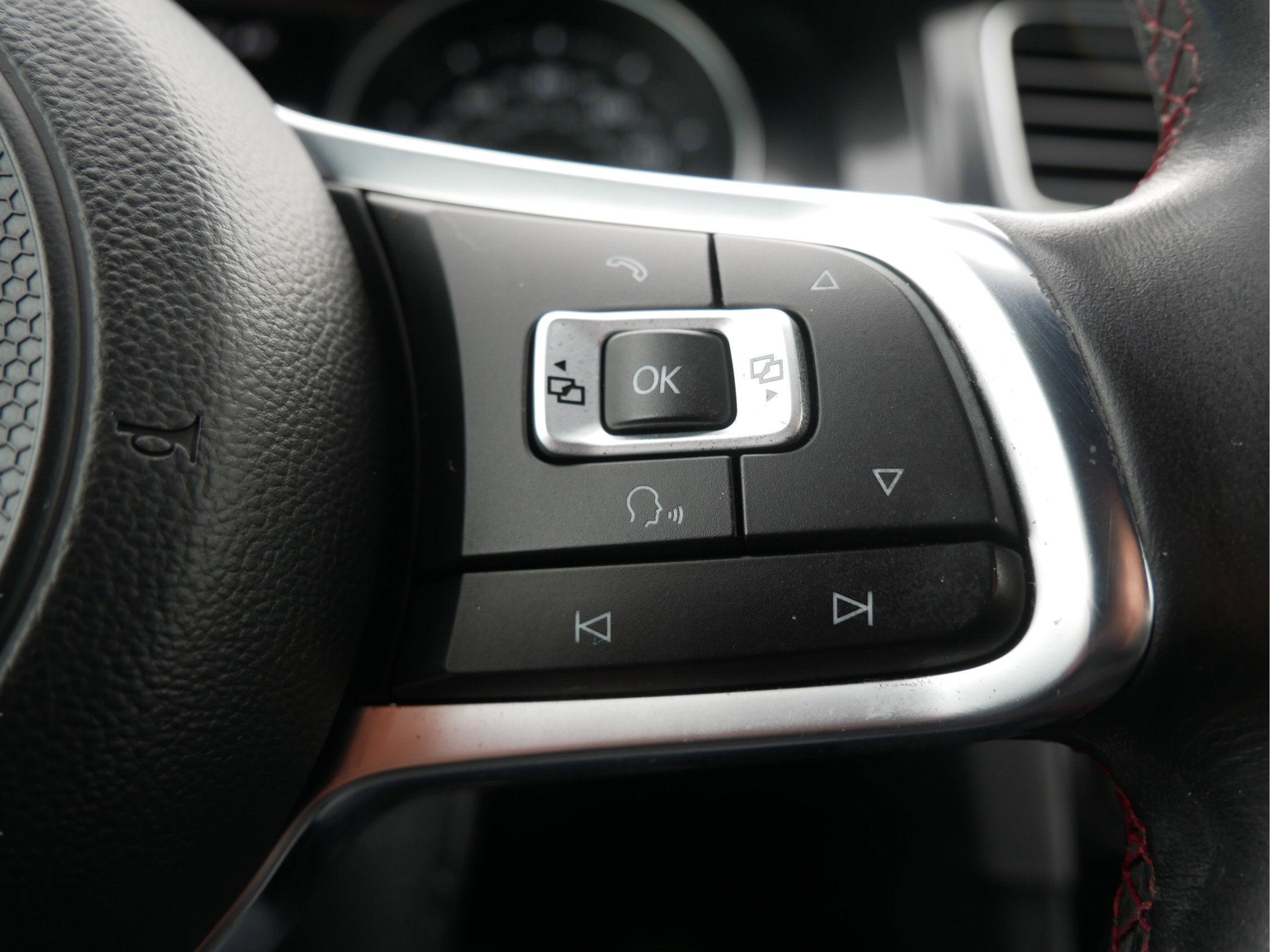 2017 Volkswagen Golf GTI Sport