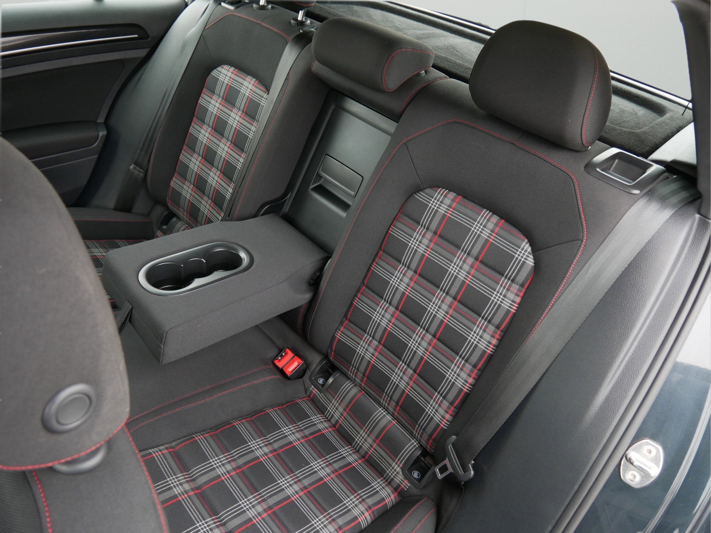 2017 Volkswagen Golf GTI Sport