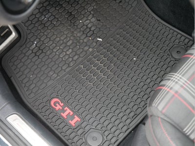 2017 Volkswagen Golf GTI Sport