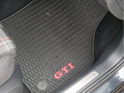 2017 Volkswagen Golf GTI Sport