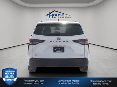 2024 Toyota Sienna XLE