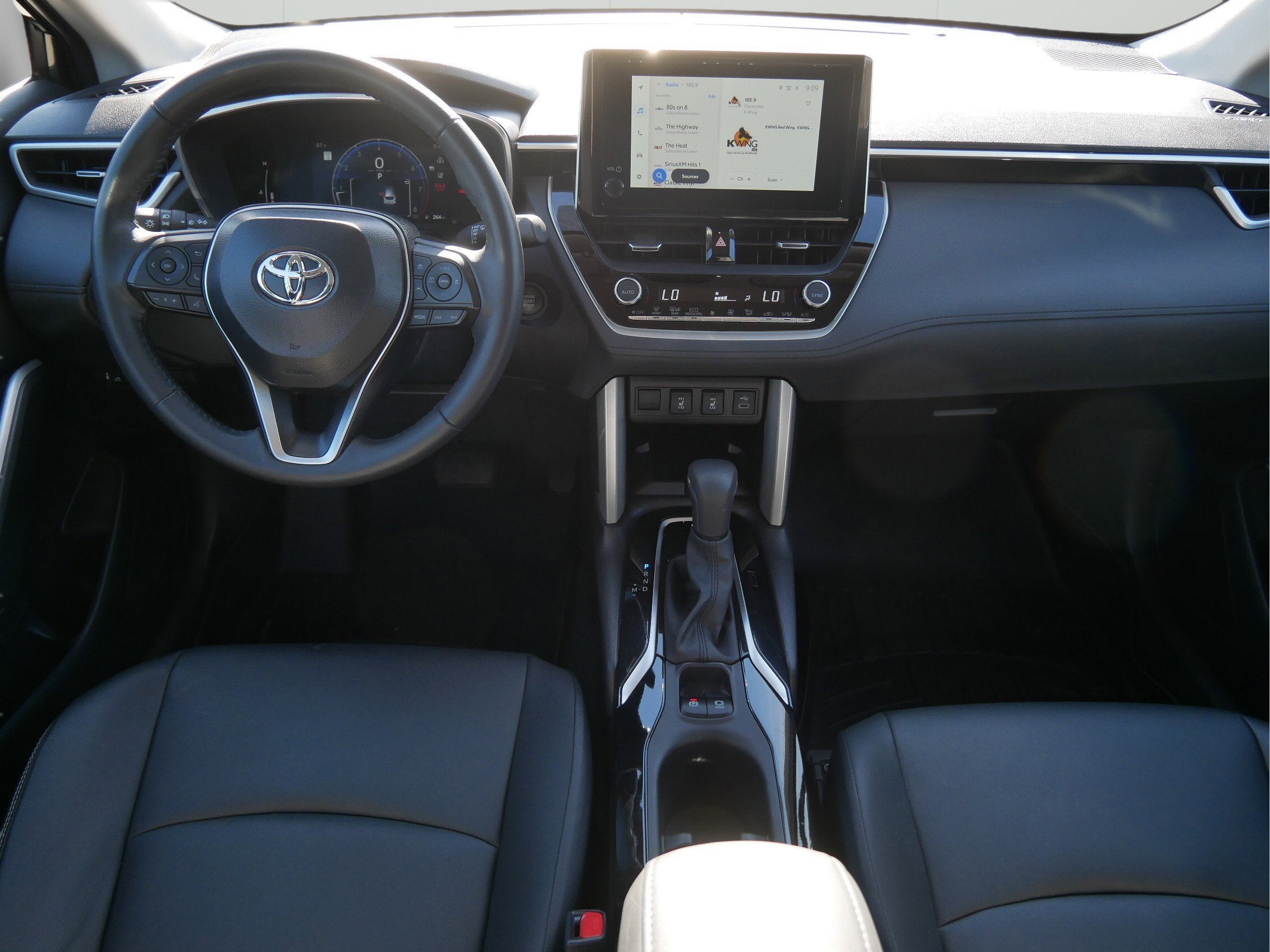 2025 Toyota Corolla Cross XLE