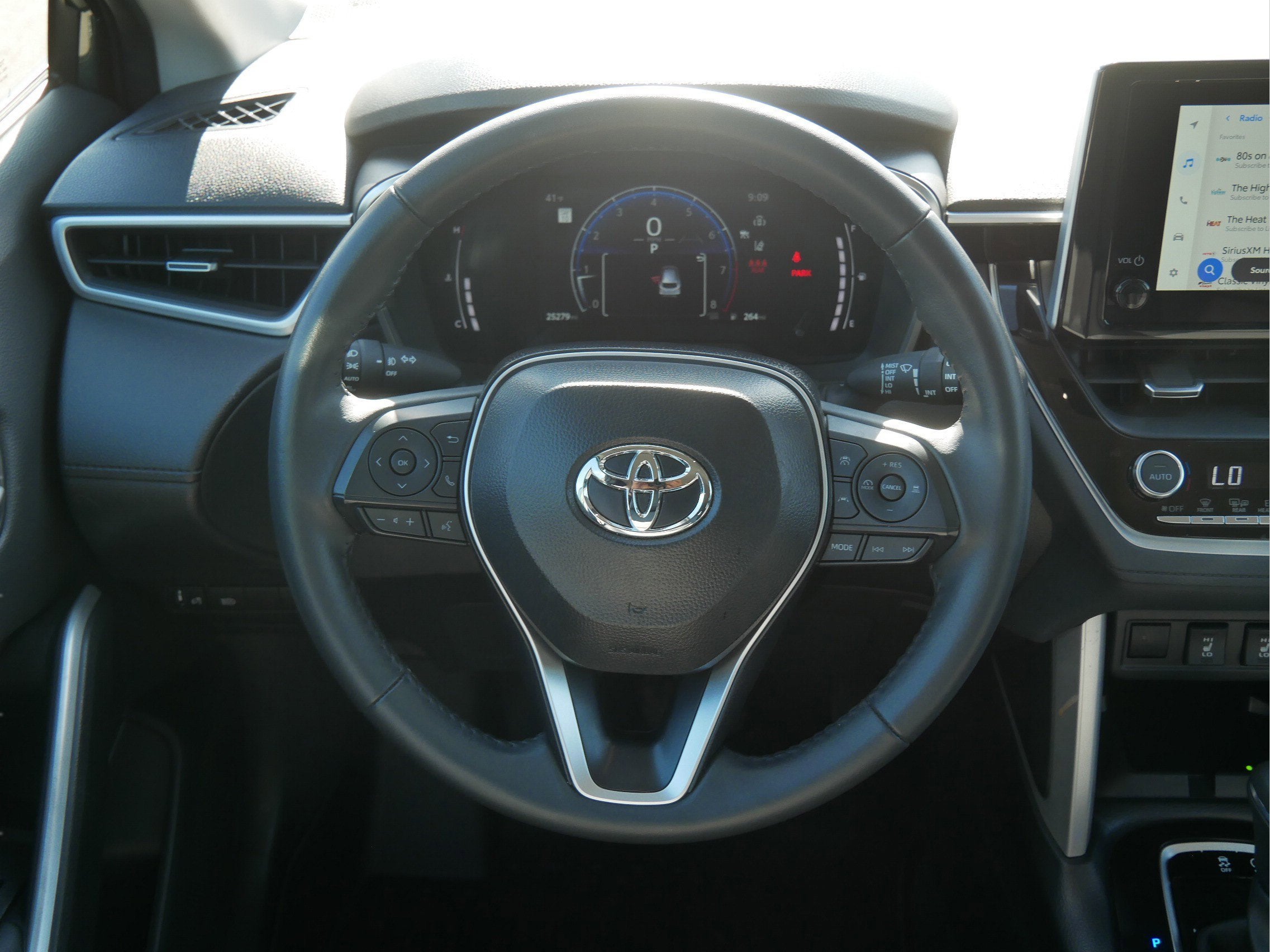 2025 Toyota Corolla Cross XLE