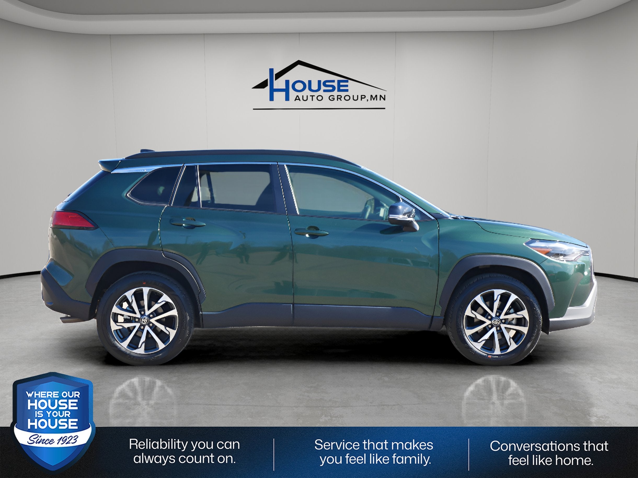 2025 Toyota Corolla Cross XLE