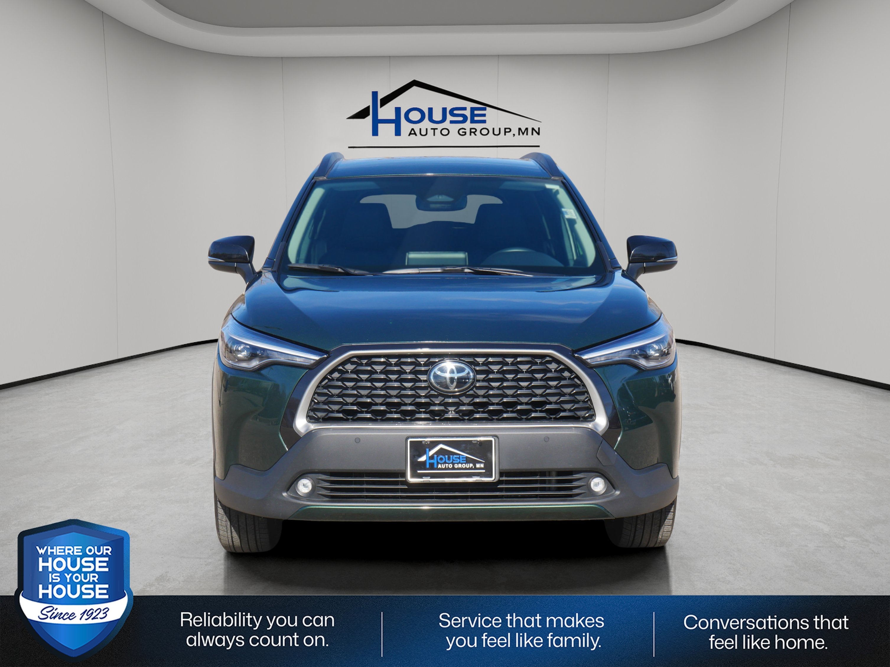 2025 Toyota Corolla Cross XLE