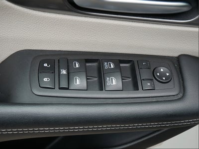 2024 Chrysler Pacifica Select