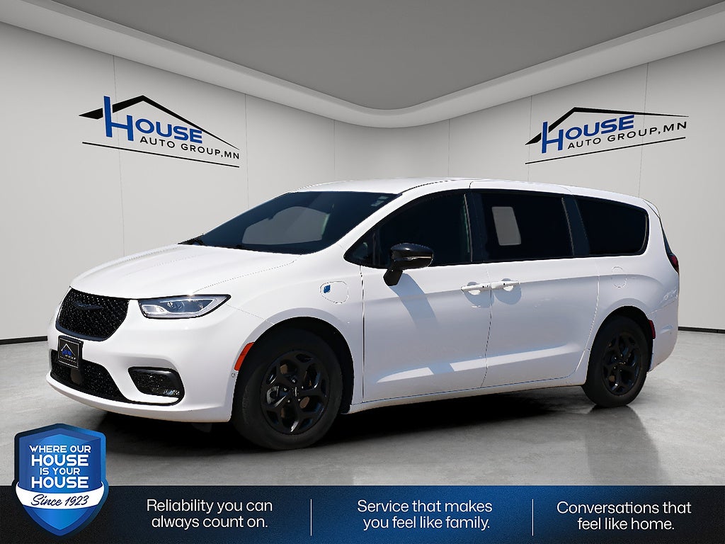 2024 Chrysler Pacifica S Appearance