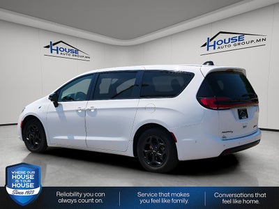 2024 Chrysler Pacifica S Appearance