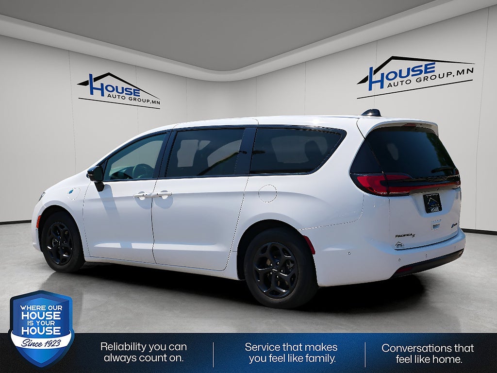 2024 Chrysler Pacifica S Appearance