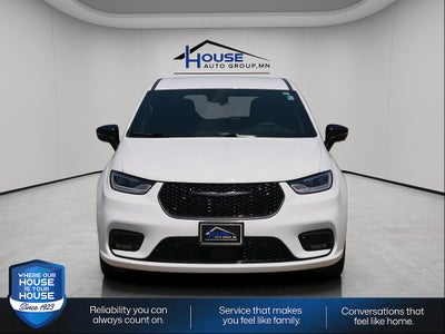 2024 Chrysler Pacifica S Appearance