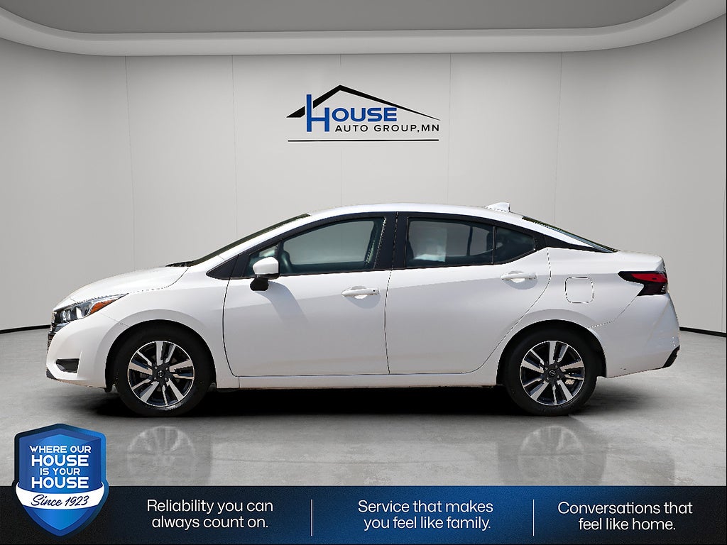 2024 Nissan Versa SV