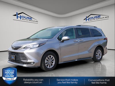 2026 Toyota Sienna XLE 8-Passenger