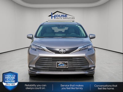 2026 Toyota Sienna XLE 8-Passenger