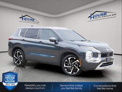 2024 Mitsubishi Outlander SE