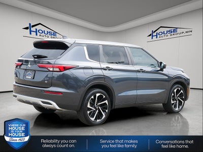 2024 Mitsubishi Outlander SE