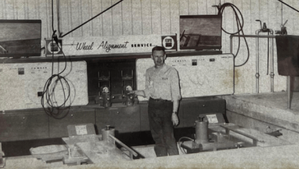 Old Photograph of House Cadillac in OWATONNA MN